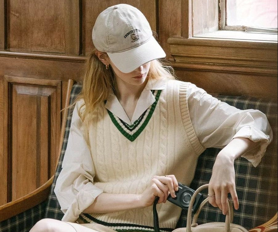Sustainable Women's Fashion: How to Build a Stylish and Responsible Wardrobe